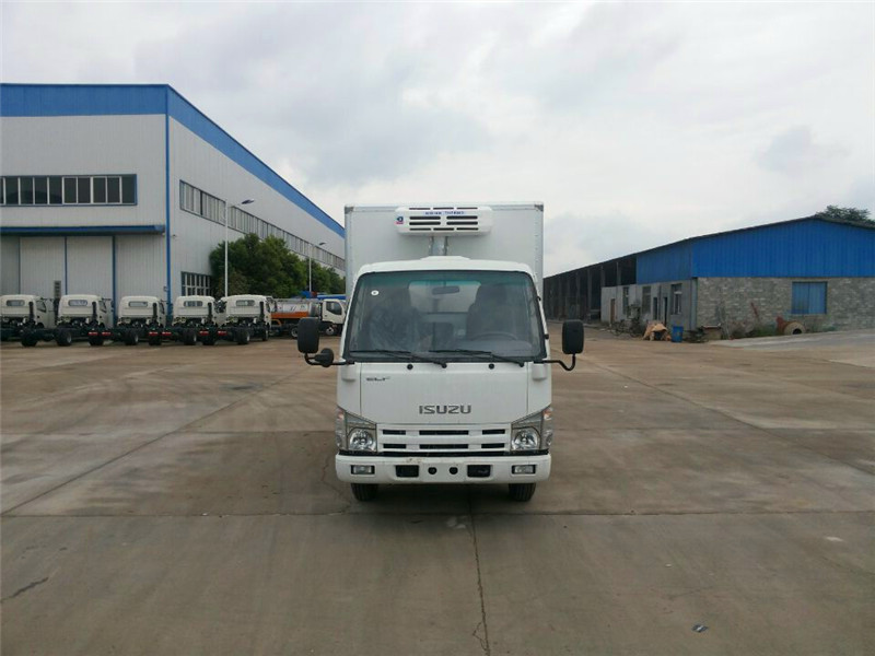五十铃100P4米2冷藏车