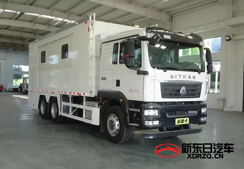 重汽汕德卡餐车