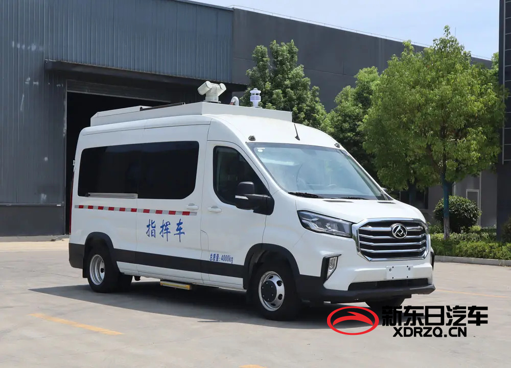 大通指挥车