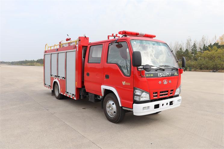 国六五十铃2.5吨水罐消防车